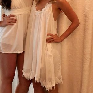 White open-back dress - Size Small